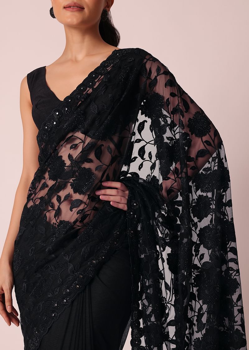 Black Net Saree With Floral Threadwork - Image 3