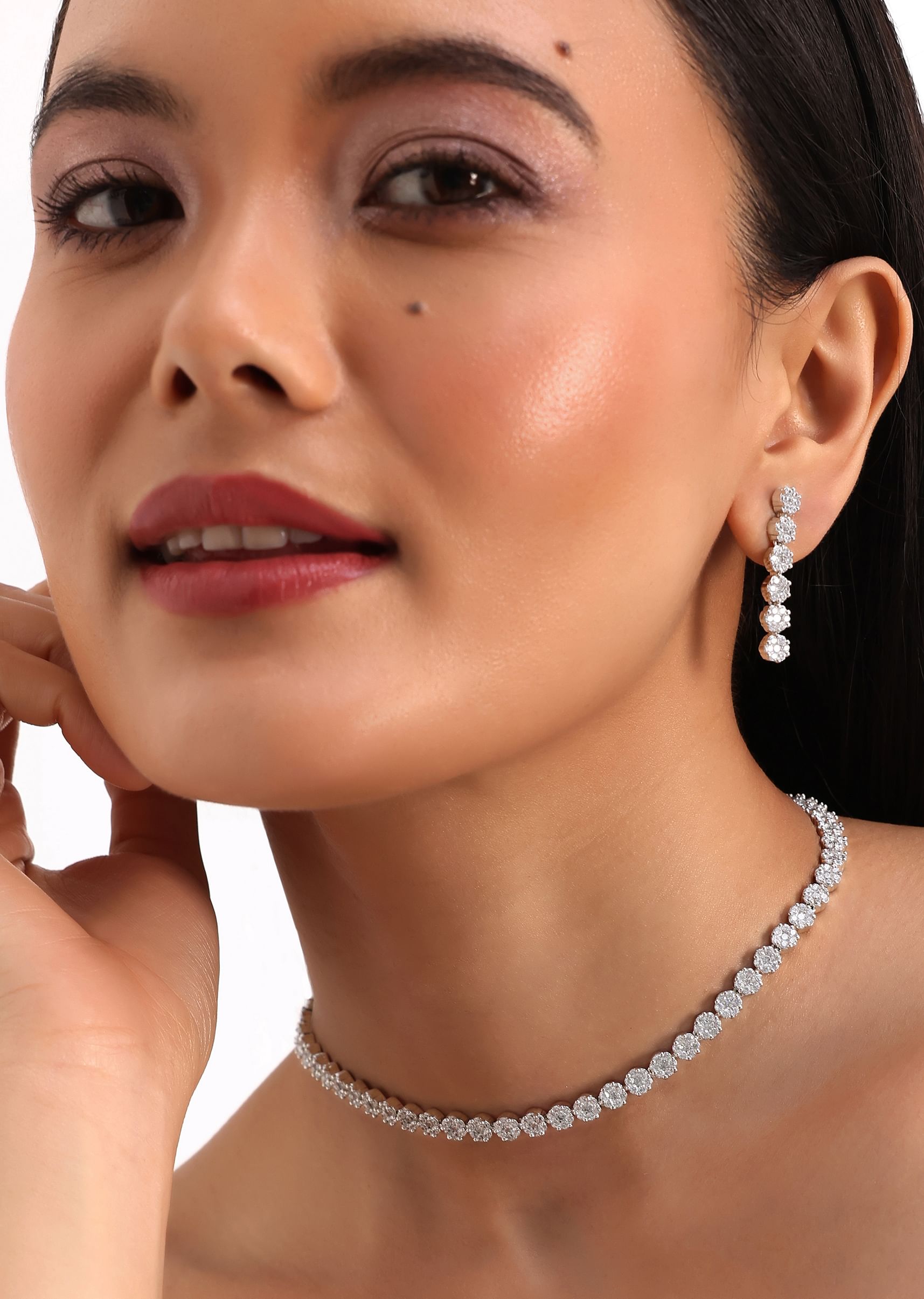 White And Silver Diamond Necklace